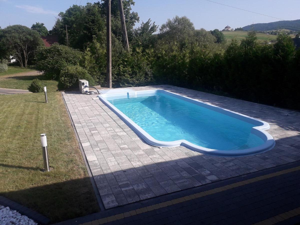 Jaskowa Chata Bieszczady Apartament Z Basenem Baligród المظهر الخارجي الصورة