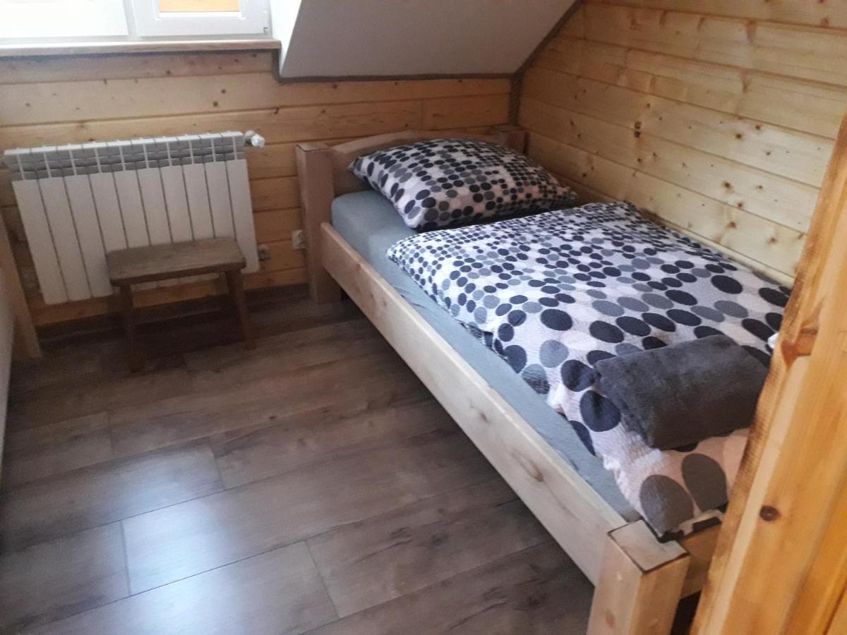 Jaskowa Chata Bieszczady Apartament Z Basenem Baligród المظهر الخارجي الصورة