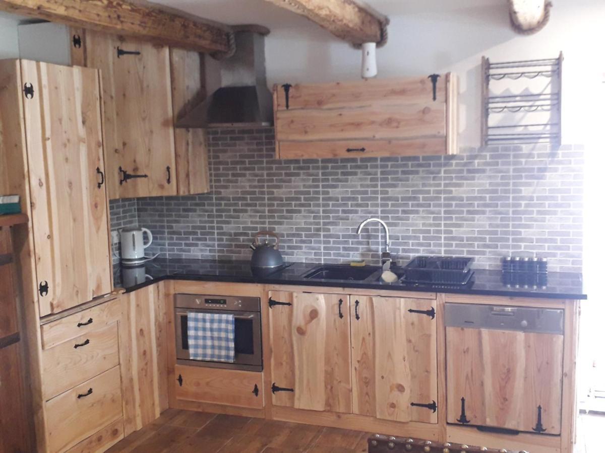 Jaskowa Chata Bieszczady Apartament Z Basenem Baligród المظهر الخارجي الصورة