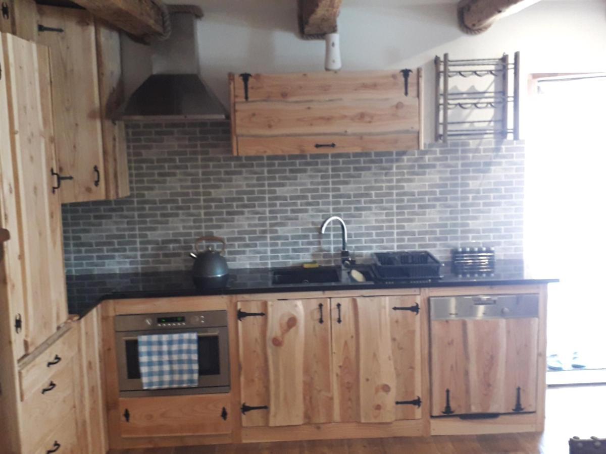 Jaskowa Chata Bieszczady Apartament Z Basenem Baligród المظهر الخارجي الصورة