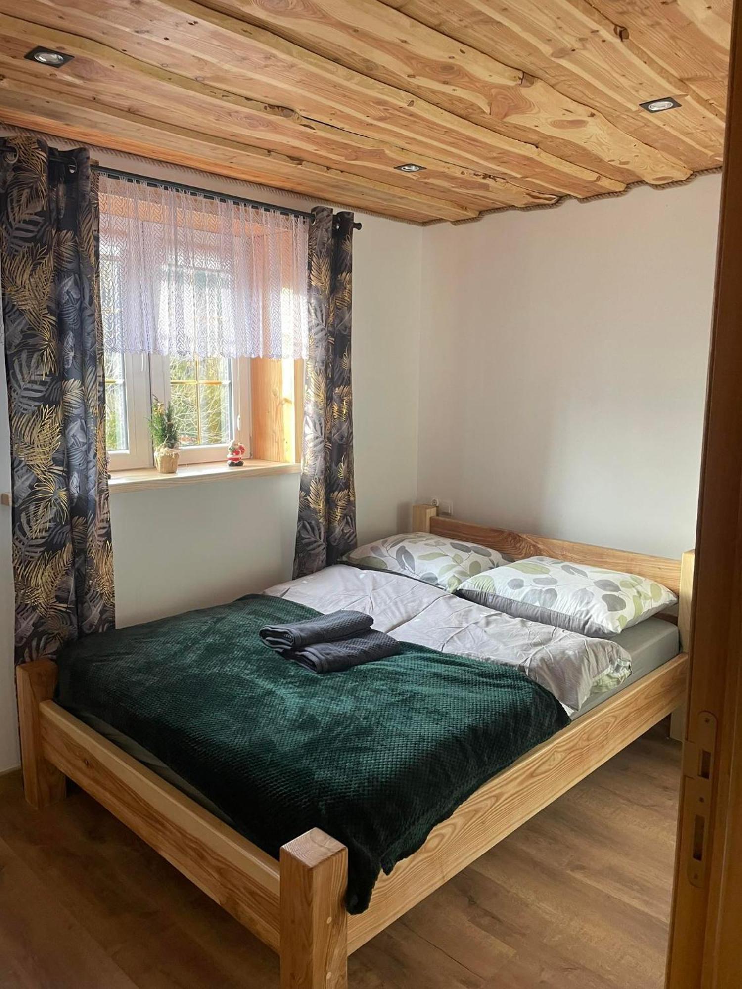 Jaskowa Chata Bieszczady Apartament Z Basenem Baligród المظهر الخارجي الصورة